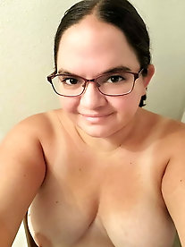Fat female with unshaved vagina