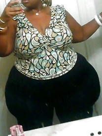 Warm plumper - ample Titties, opened up honeypots (3)